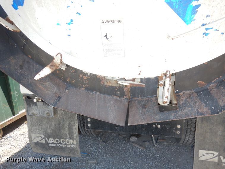 image for item DJ6887 2008 Sterling L-Line  vacuum truck