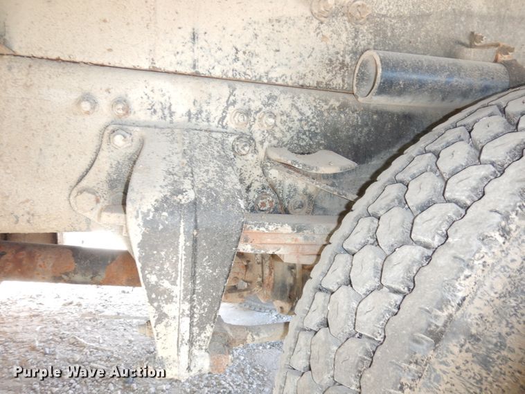 image for item DJ6887 2008 Sterling L-Line  vacuum truck