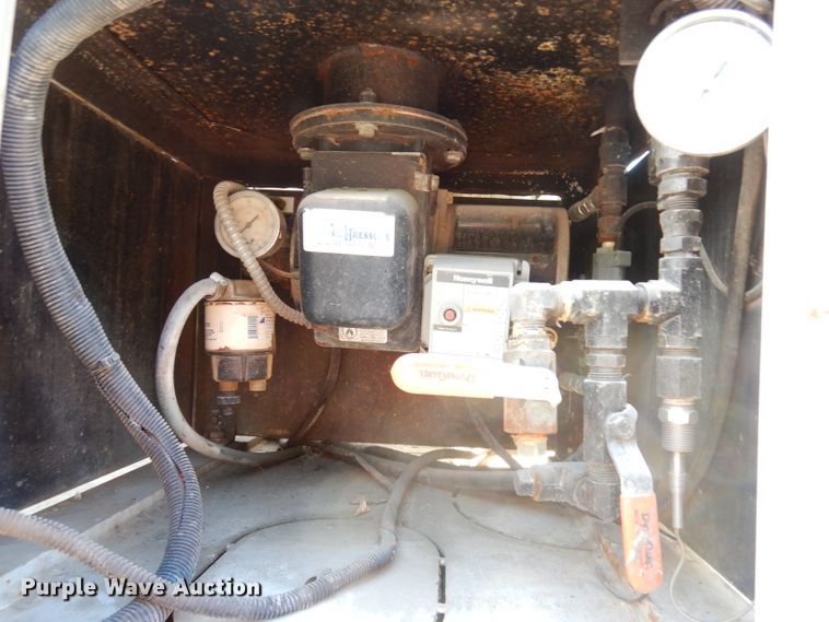 image for item DJ6887 2008 Sterling L-Line  vacuum truck