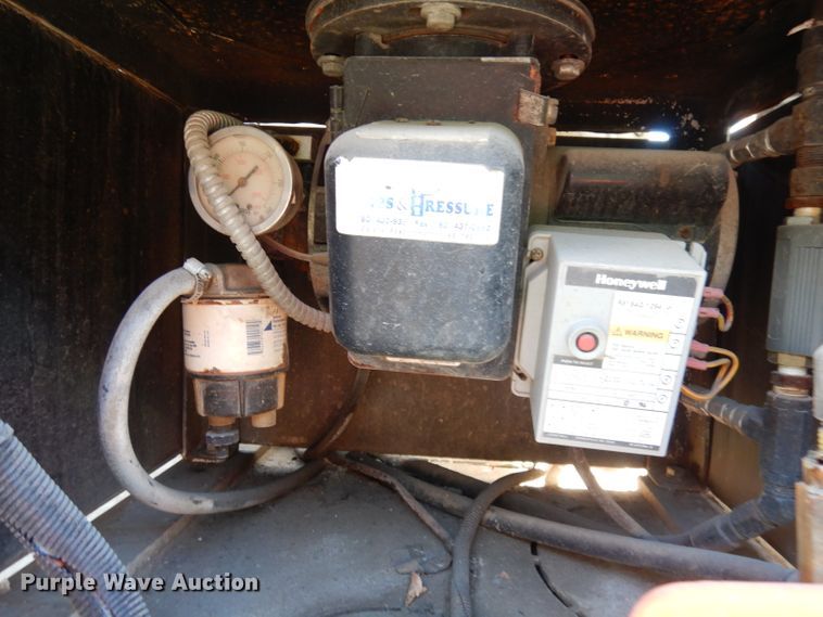 image for item DJ6887 2008 Sterling L-Line  vacuum truck