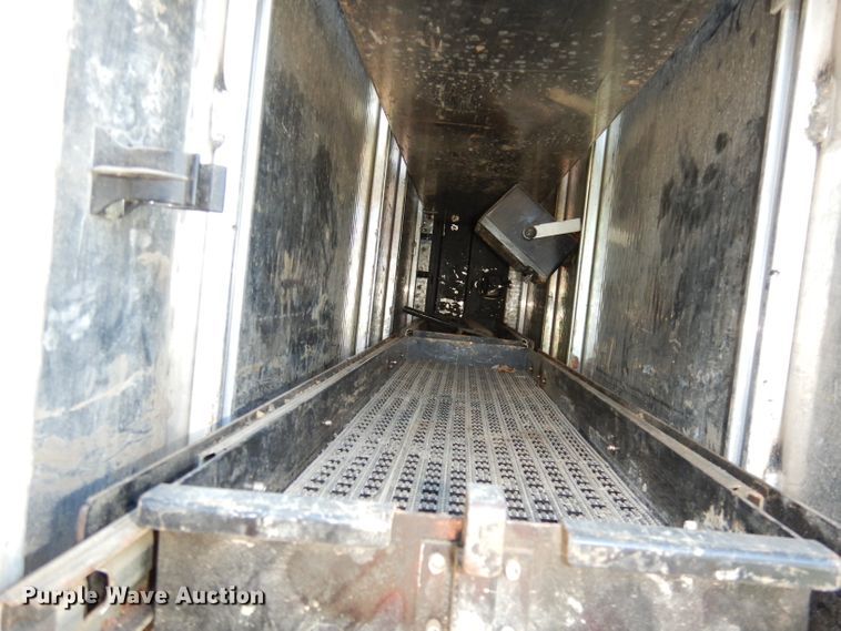 image for item DJ6887 2008 Sterling L-Line  vacuum truck