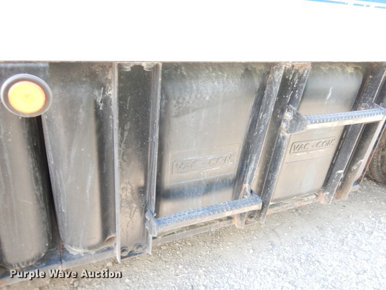 image for item DJ6887 2008 Sterling L-Line  vacuum truck