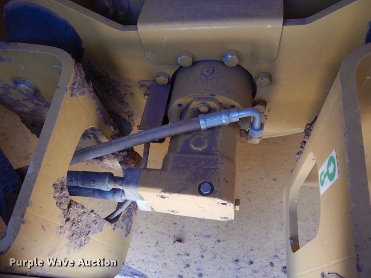 image for item DJ8784 2013 Caterpillar CP56B  single drum vibratory roller