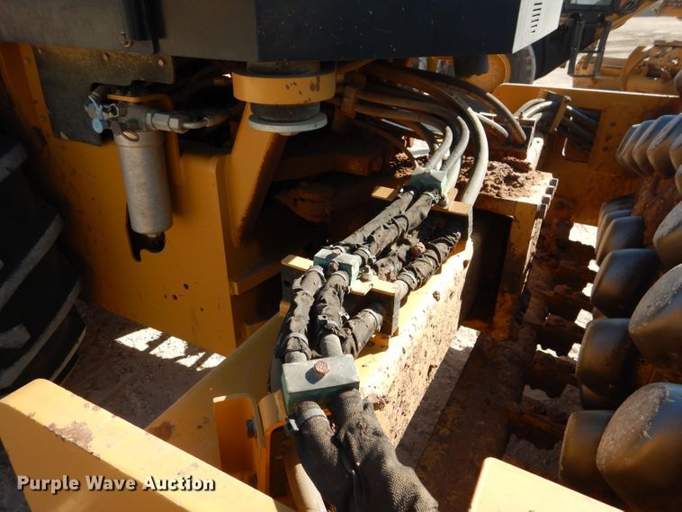 image for item DJ8784 2013 Caterpillar CP56B  single drum vibratory roller