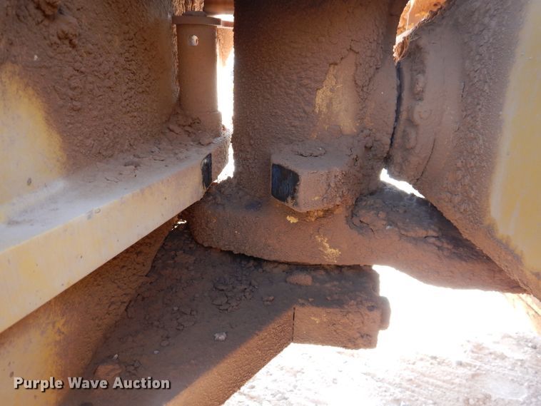 image for item DJ8784 2013 Caterpillar CP56B  single drum vibratory roller