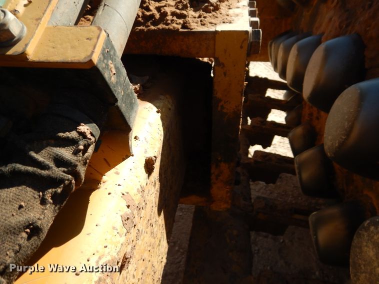 image for item DJ8784 2013 Caterpillar CP56B  single drum vibratory roller