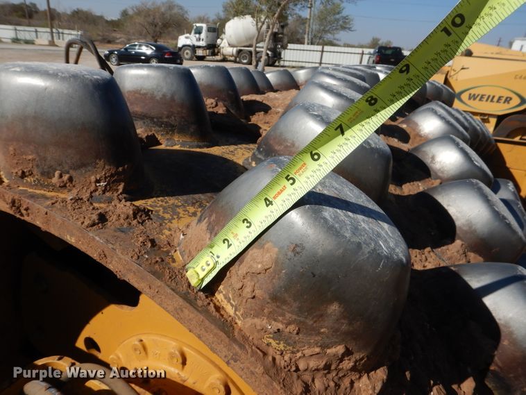 image for item DJ8784 2013 Caterpillar CP56B  single drum vibratory roller