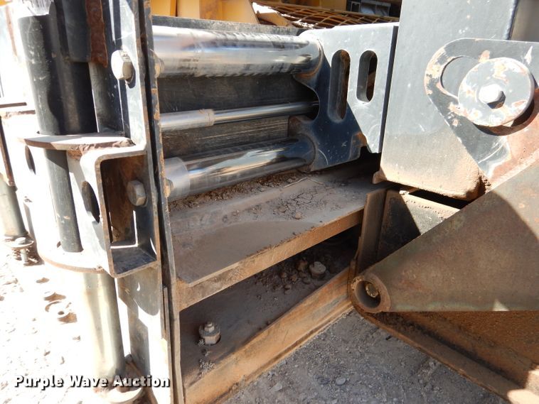 image for item DJ8785 2011 Weiler P385  paver