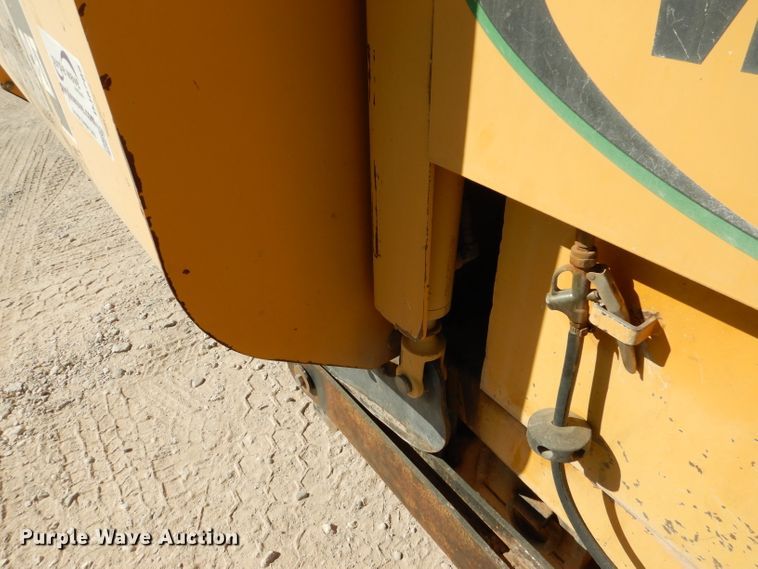 image for item DJ8785 2011 Weiler P385  paver