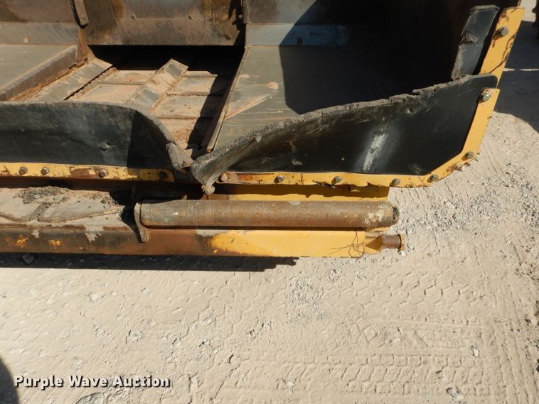 image for item DJ8785 2011 Weiler P385  paver