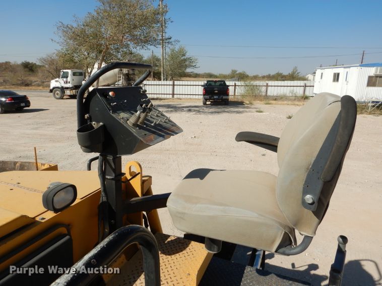 image for item DJ8785 2011 Weiler P385  paver