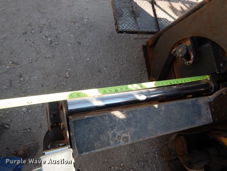 image for item DJ8785 2011 Weiler P385  paver