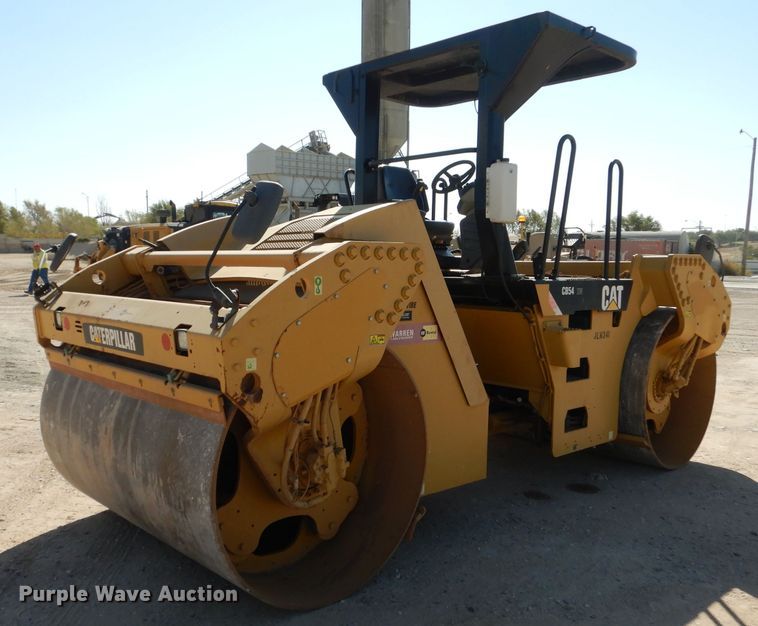 image for item DJ8787 2011 Caterpillar CB54 XW  double drum vibratory roller