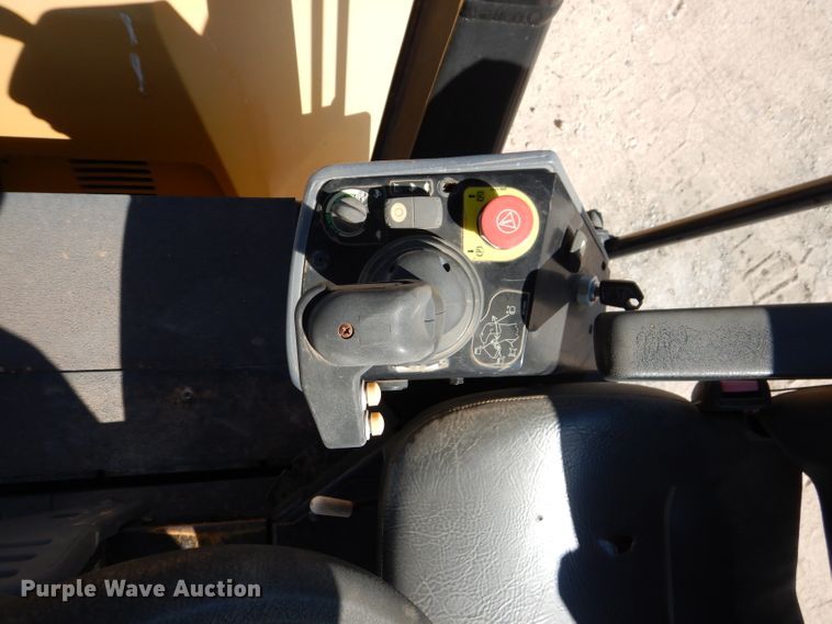 image for item DJ8787 2011 Caterpillar CB54 XW  double drum vibratory roller