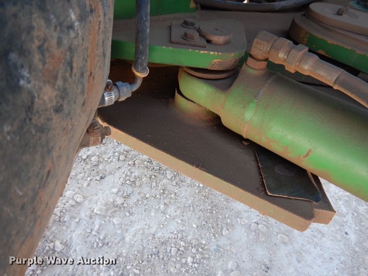 image for item DJ8788 1998 John Deere 9400  4WD tractor