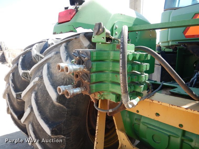 image for item DJ8788 1998 John Deere 9400  4WD tractor