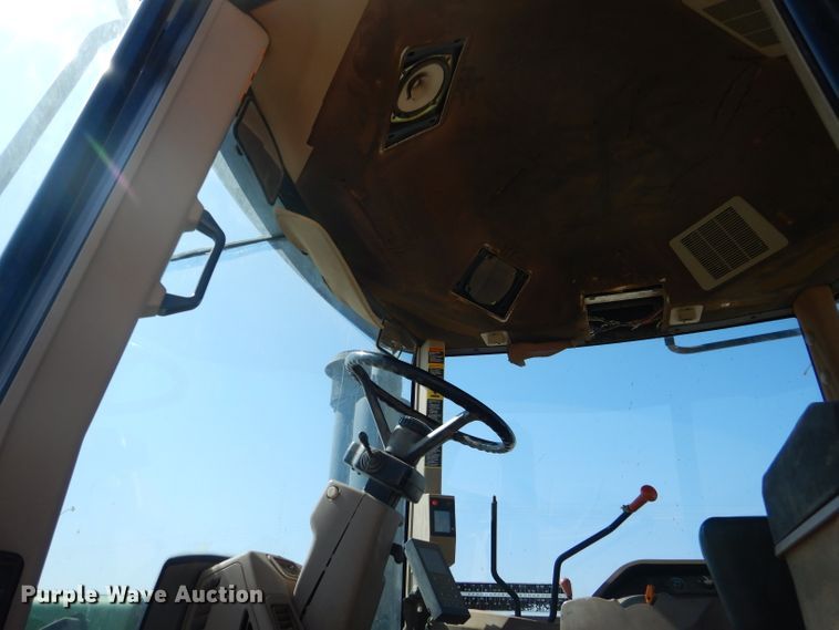 image for item DJ8788 1998 John Deere 9400  4WD tractor