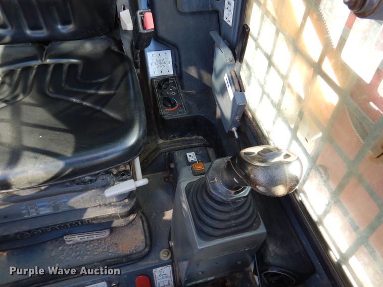 image for item DY9523 2016 Takeuchi TL10  tracked skid steer loader