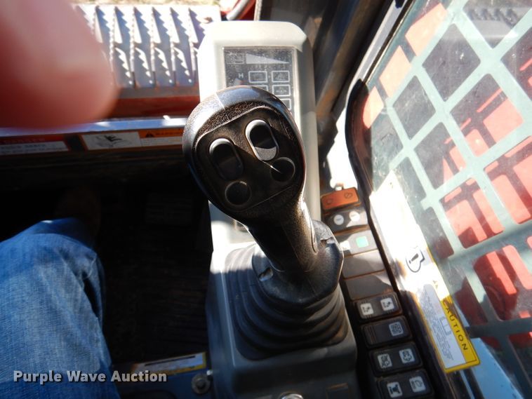 image for item DY9523 2016 Takeuchi TL10  tracked skid steer loader