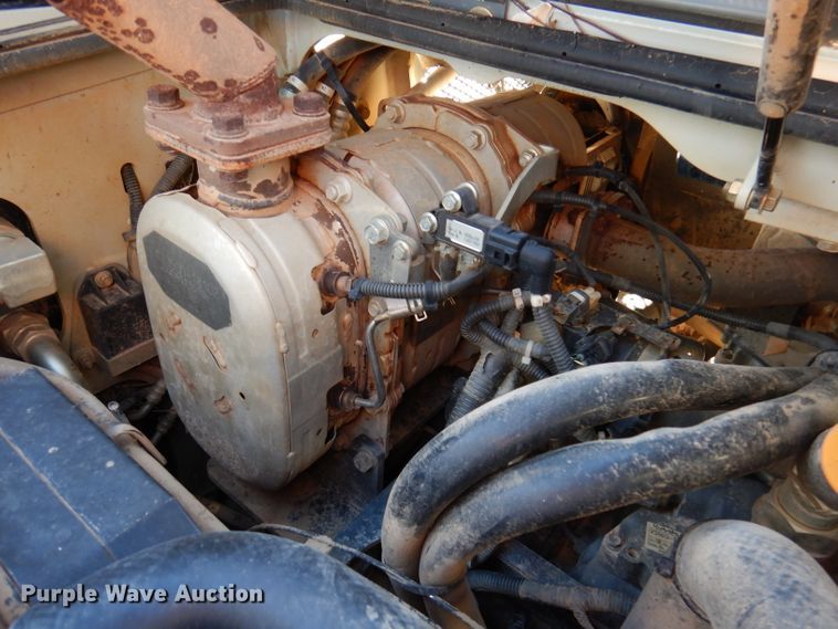 image for item DY9523 2016 Takeuchi TL10  tracked skid steer loader