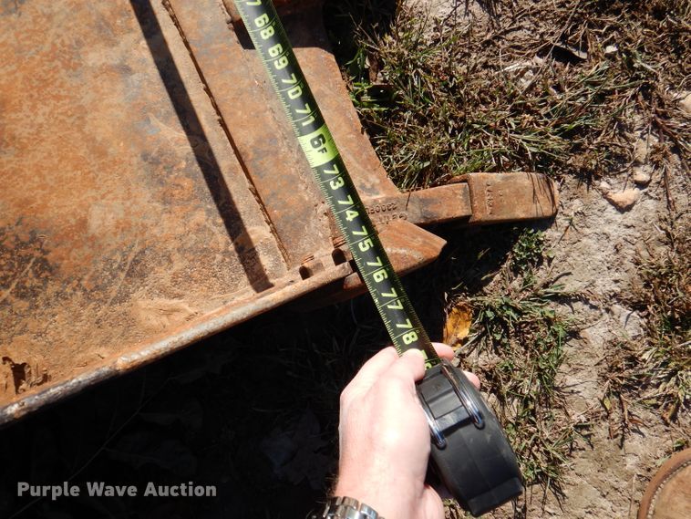 image for item DY9523 2016 Takeuchi TL10  tracked skid steer loader