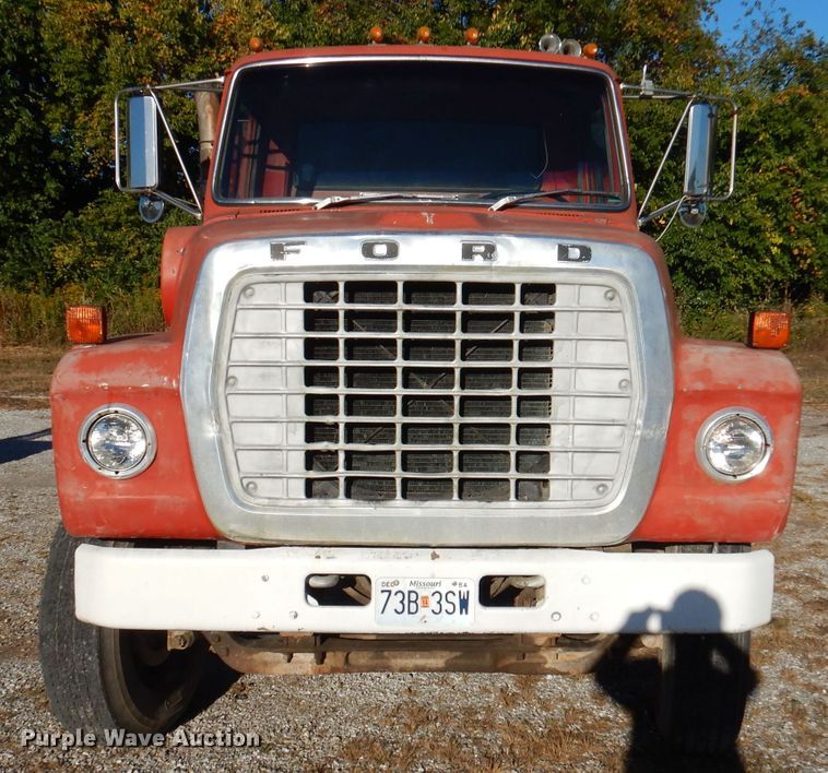 image for item DY9526 1979 Ford 8000  dump truck