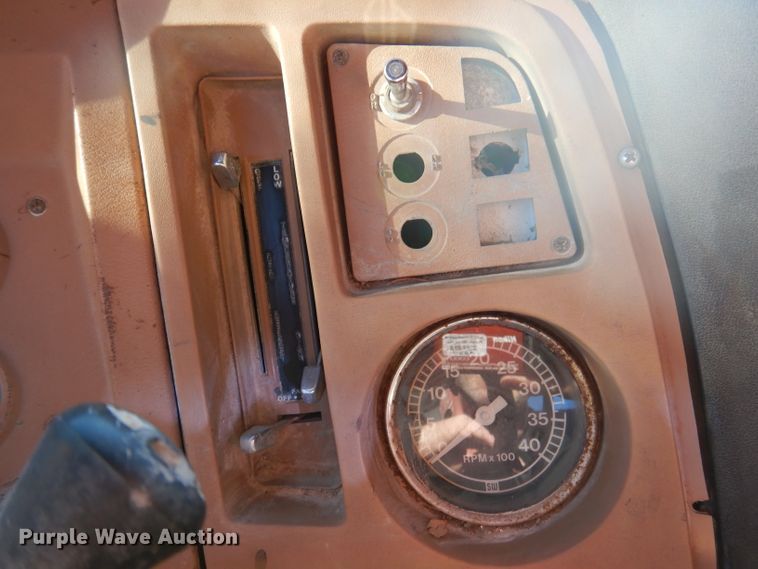 image for item DY9526 1979 Ford 8000  dump truck