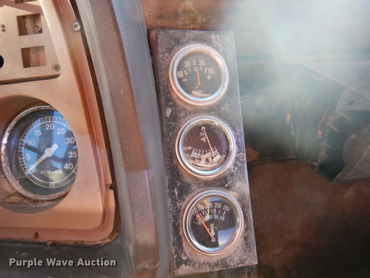 image for item DY9526 1979 Ford 8000  dump truck