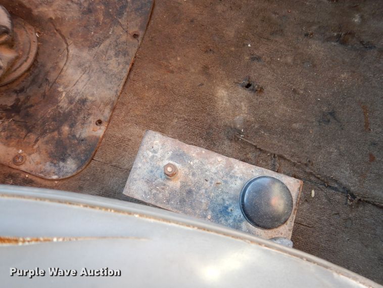 image for item DY9526 1979 Ford 8000  dump truck