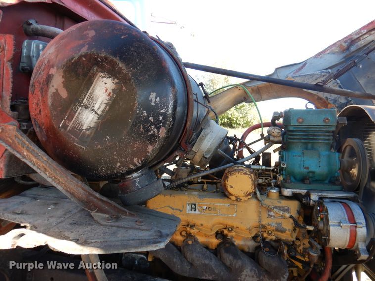 image for item DY9526 1979 Ford 8000  dump truck