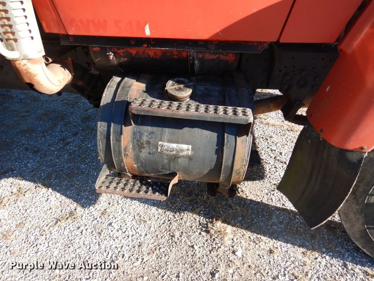 image for item DY9526 1979 Ford 8000  dump truck