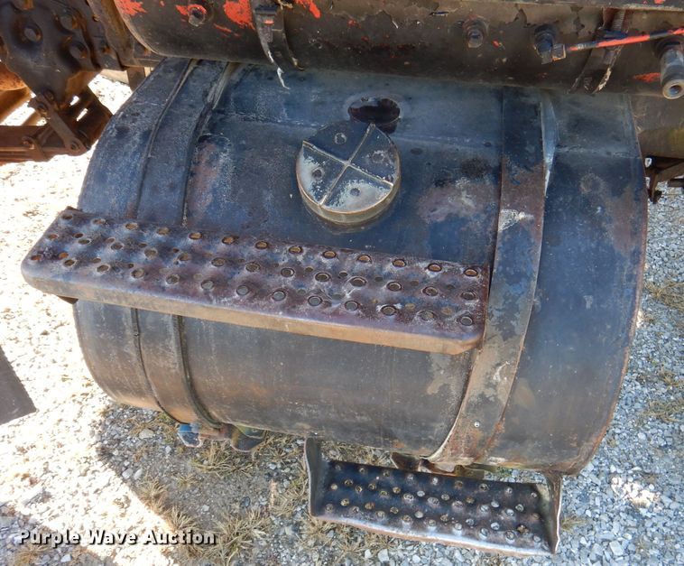 image for item DY9526 1979 Ford 8000  dump truck