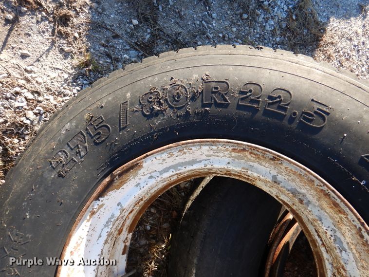 image for item DY9526 1979 Ford 8000  dump truck