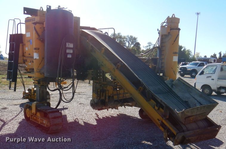 image for item DY9528 2004 Gomaco GT6300 curb machine