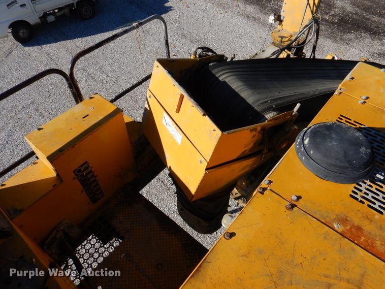 image for item DY9528 2004 Gomaco GT6300 curb machine