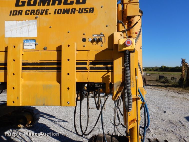 image for item DY9528 2004 Gomaco GT6300 curb machine