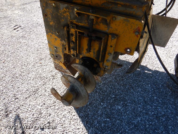 image for item DY9528 2004 Gomaco GT6300 curb machine