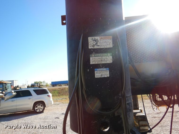 image for item DY9528 2004 Gomaco GT6300 curb machine