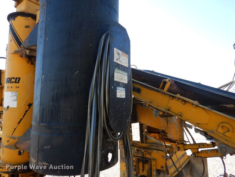 image for item DY9528 2004 Gomaco GT6300 curb machine