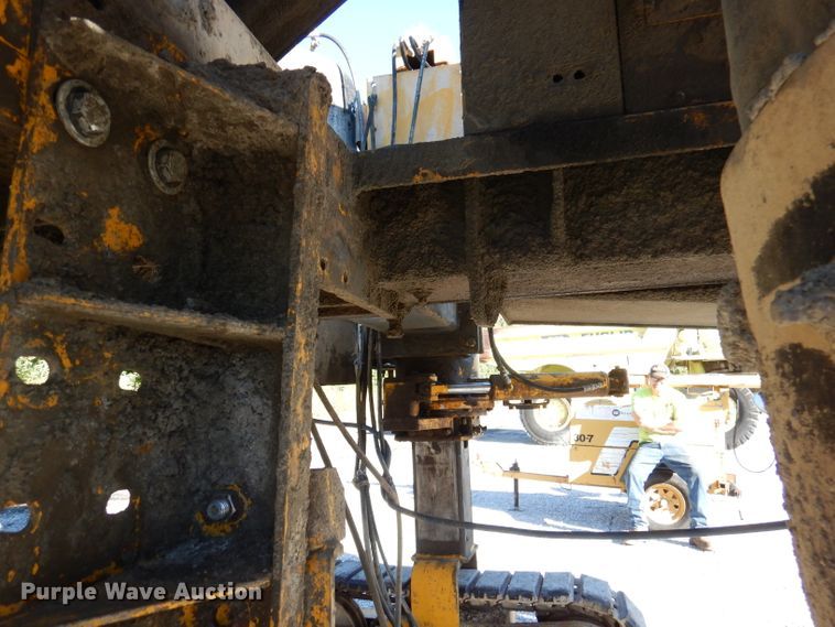 image for item DY9528 2004 Gomaco GT6300 curb machine