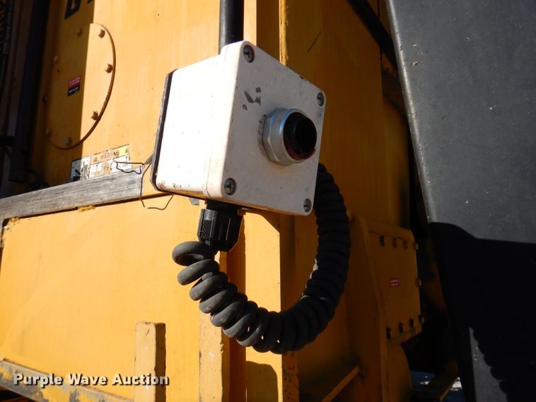 image for item DY9528 2004 Gomaco GT6300 curb machine