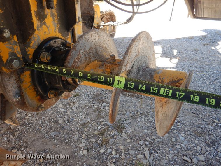 image for item DY9528 2004 Gomaco GT6300 curb machine