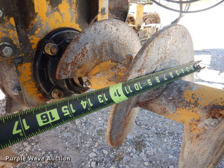 image for item DY9528 2004 Gomaco GT6300 curb machine