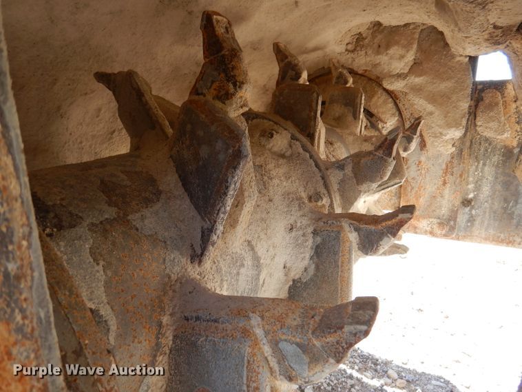 image for item DY9528 2004 Gomaco GT6300 curb machine