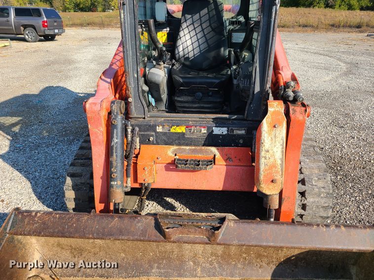 image for item DY9977 2014 Kubota SVL90-2  tracked skid steer loader