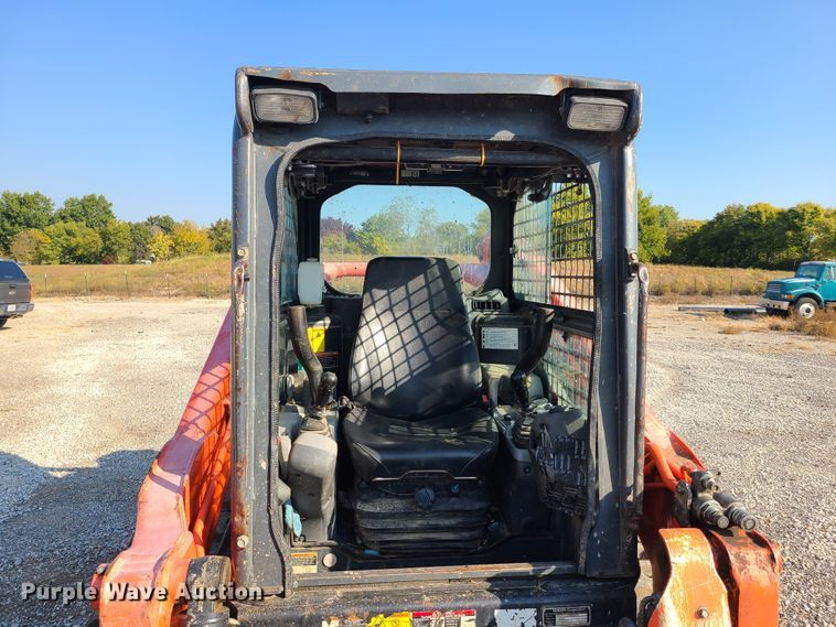 image for item DY9977 2014 Kubota SVL90-2  tracked skid steer loader