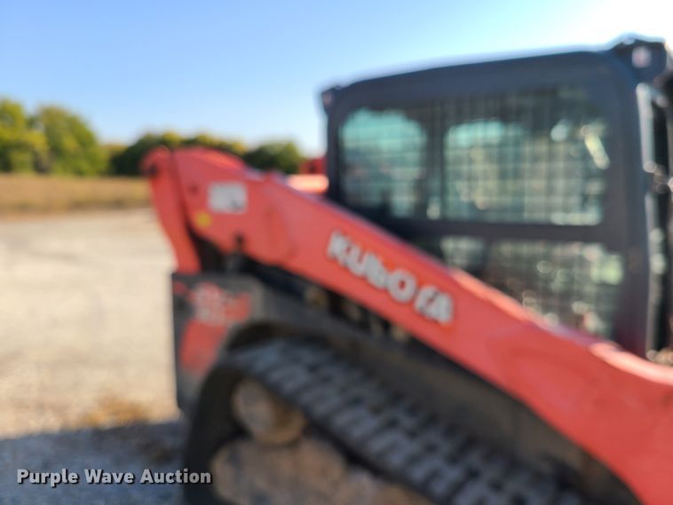 image for item DY9977 2014 Kubota SVL90-2  tracked skid steer loader