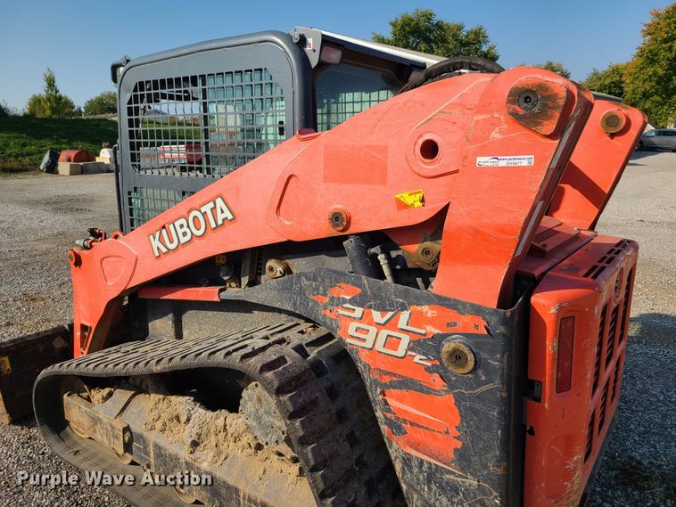 image for item DY9977 2014 Kubota SVL90-2  tracked skid steer loader