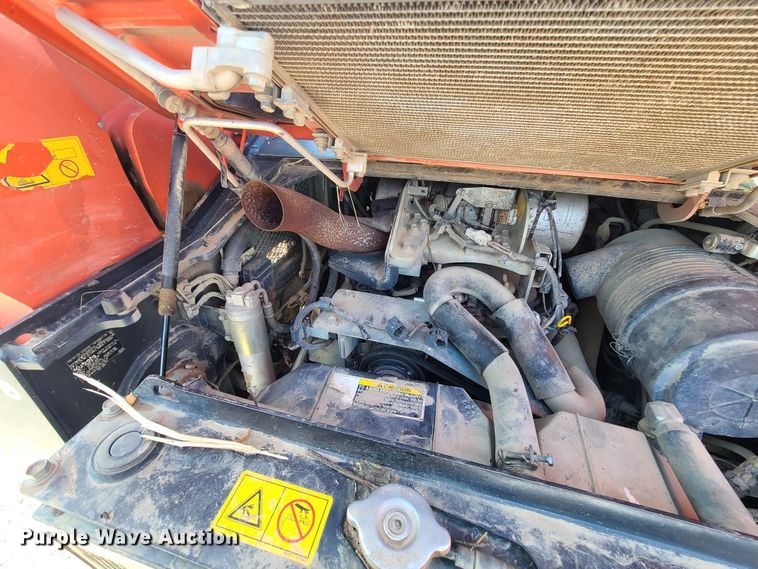 image for item DY9977 2014 Kubota SVL90-2  tracked skid steer loader