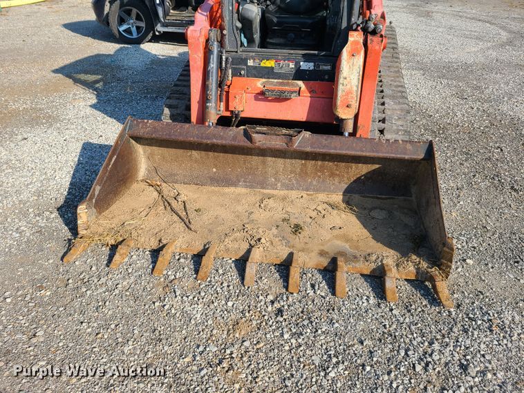 image for item DY9977 2014 Kubota SVL90-2  tracked skid steer loader